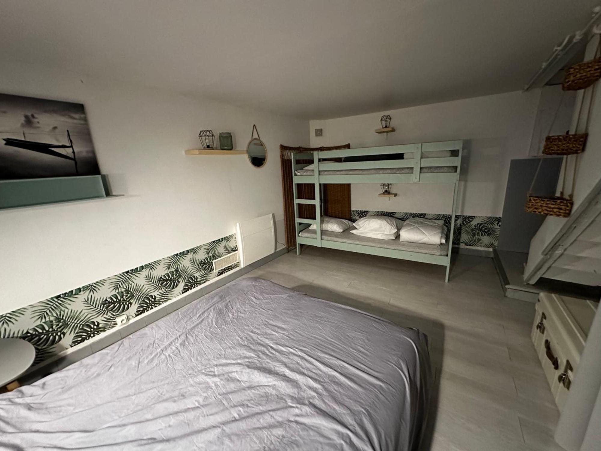 Houlgate Souplex 50M Plage Et Commerces Exterior photo